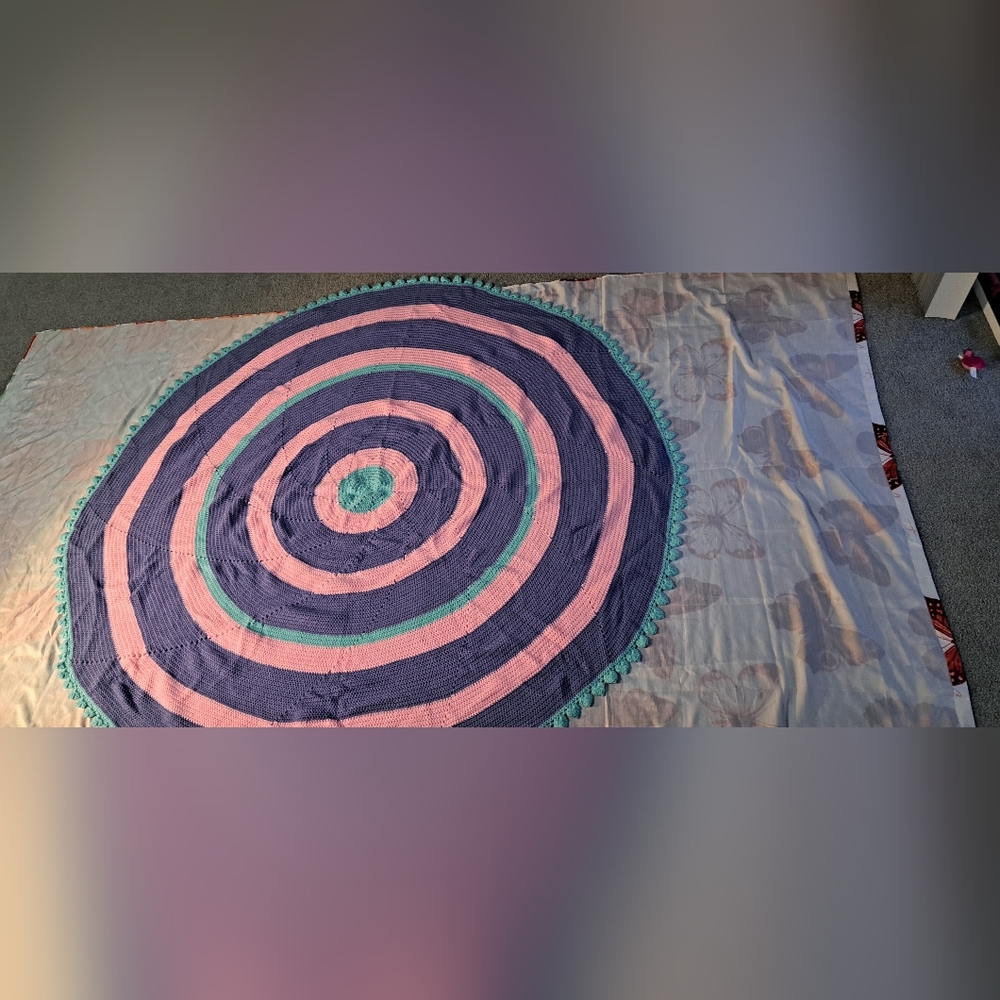 Queen Size Handmade Blanket - Picture 5 of 5